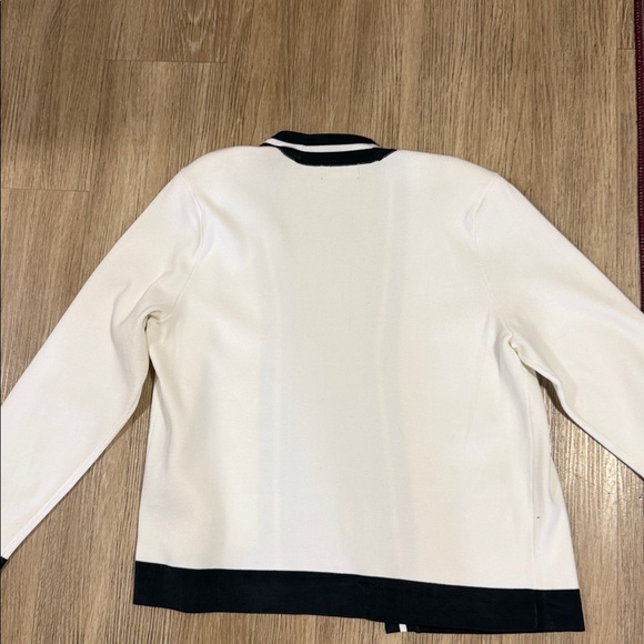 New Karl Lagerfeld Paris White Cardigan with Black Trim size L - Picture 7 of 8